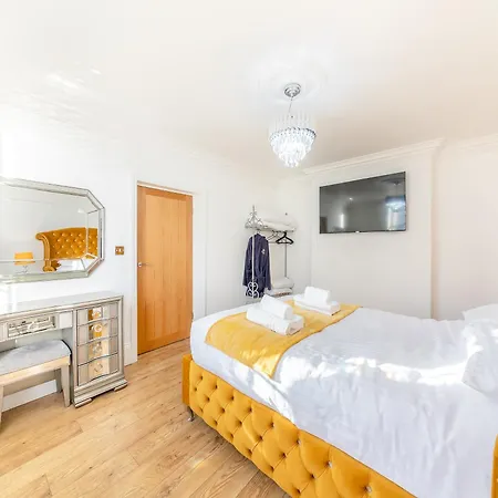 Iris - Uk45966 Holiday home Yarm